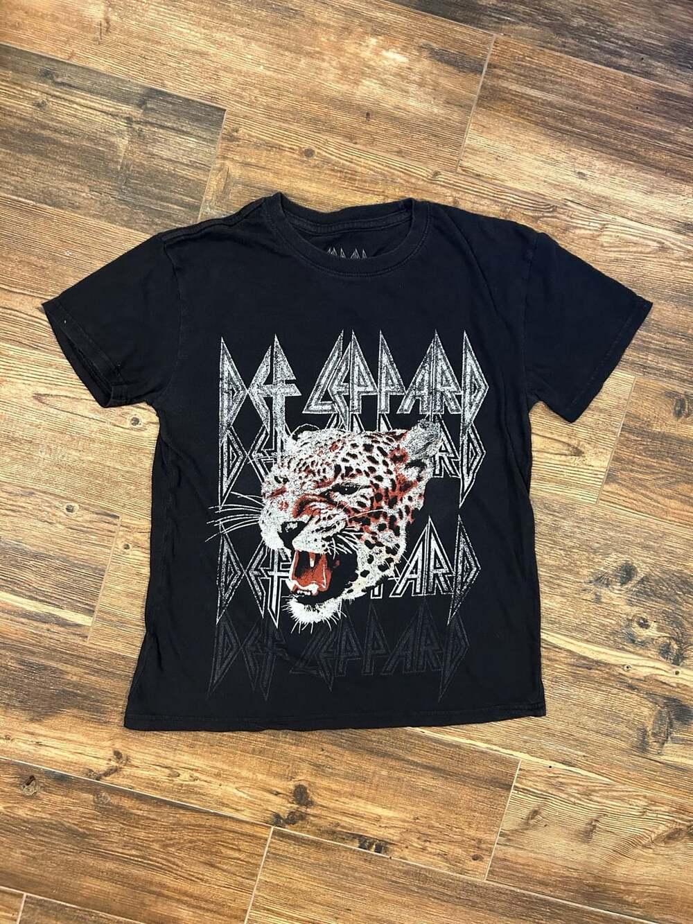 Def Leppard 2021 Bludgeon Riffola Leopard Graphic Black T-Shirt Size S